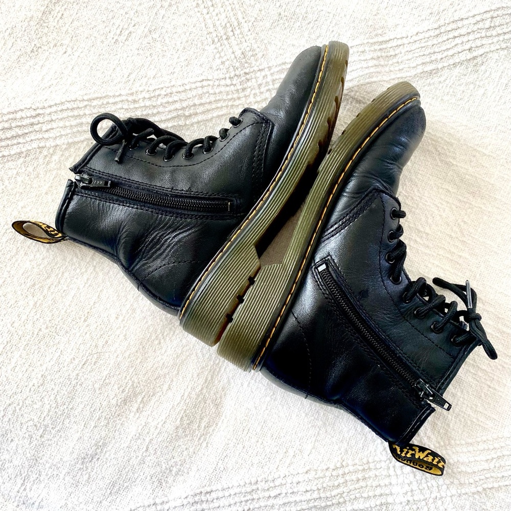 Dr. Martens Juniors Softy T Leather Boots Kids Size US2 UK1 EU33 - Picture 6 of 16